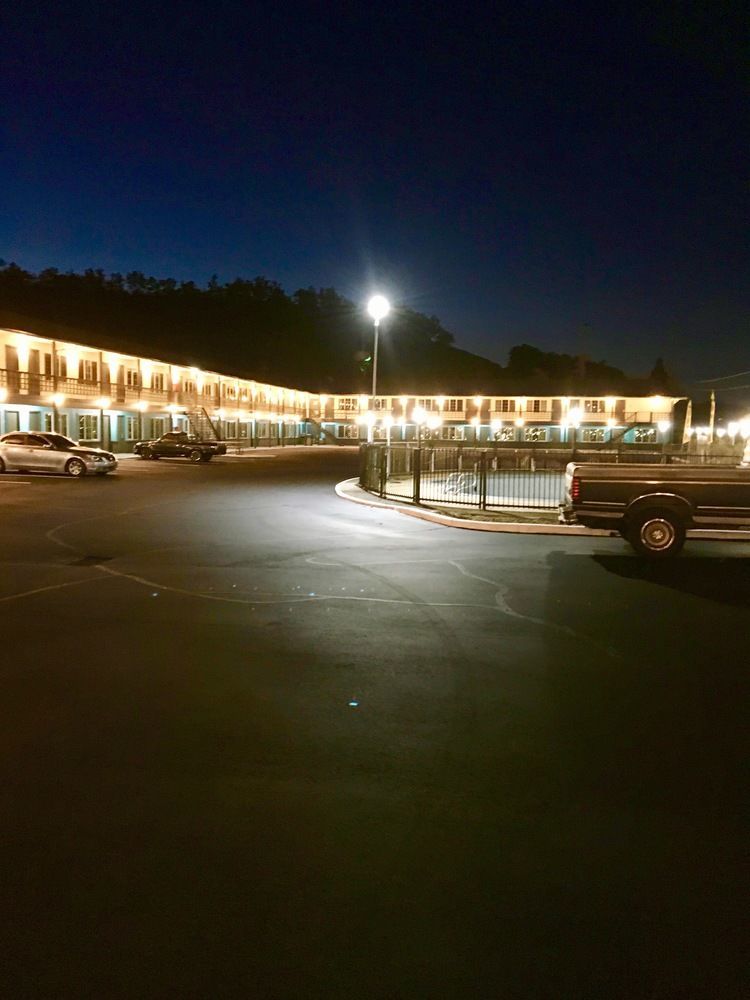 罗斯堡温德姆戴斯酒店 外观 照片