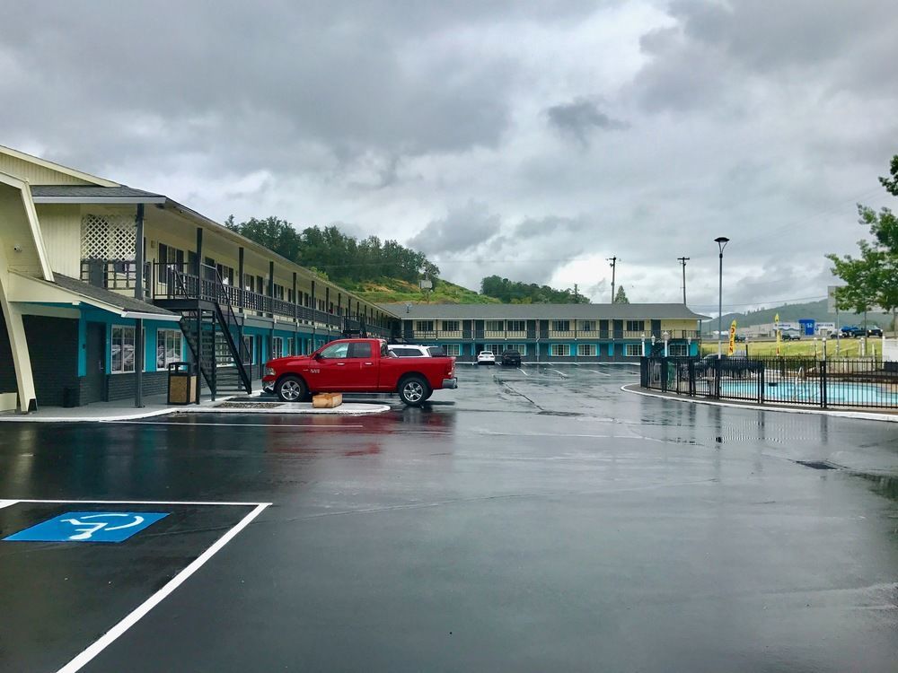 罗斯堡温德姆戴斯酒店 外观 照片